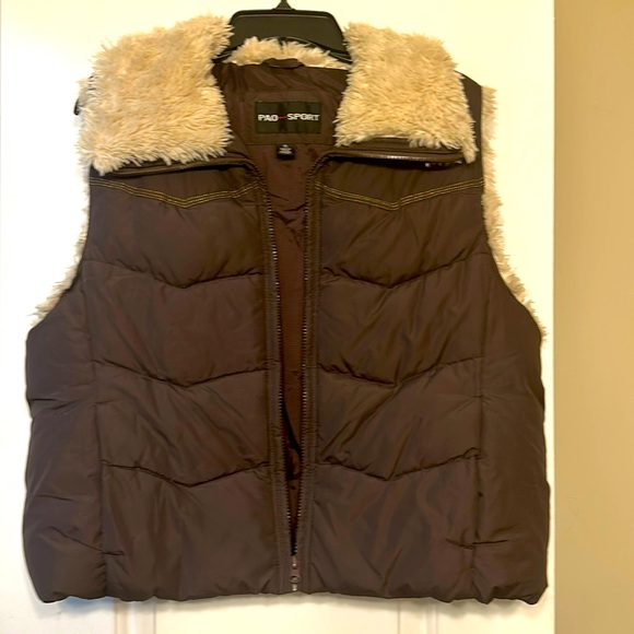 Pao Sport Jackets & Blazers - Pao Sport Puffer Jacket XL with Faux Fur